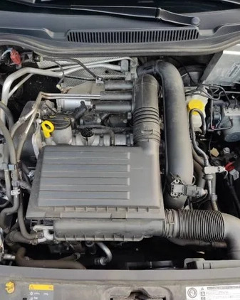 Volkswagen Polo cena 40900 przebieg: 62000, rok produkcji 2016 z Łochów małe 121